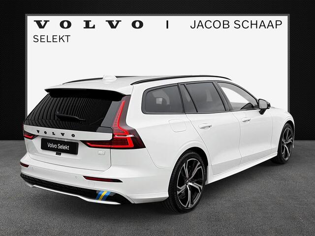 Volvo V60 T6 Plug-in hybrid AWD Plus Dark / I Love Sweden uitvoering / Exterieur Styling kit / 19" Velgen / Sport stoelen /