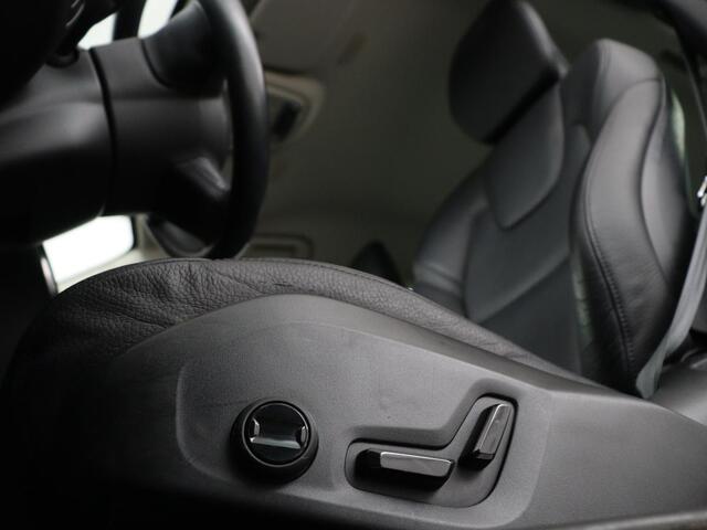 Volvo V60 2.0 T5 Inscription | Head-Up | 360 Camera | Leder | Stoelverwarming | Adaptive cruise | Carplay | Memory | Navigatie | Full LED | Achterbankverwarming