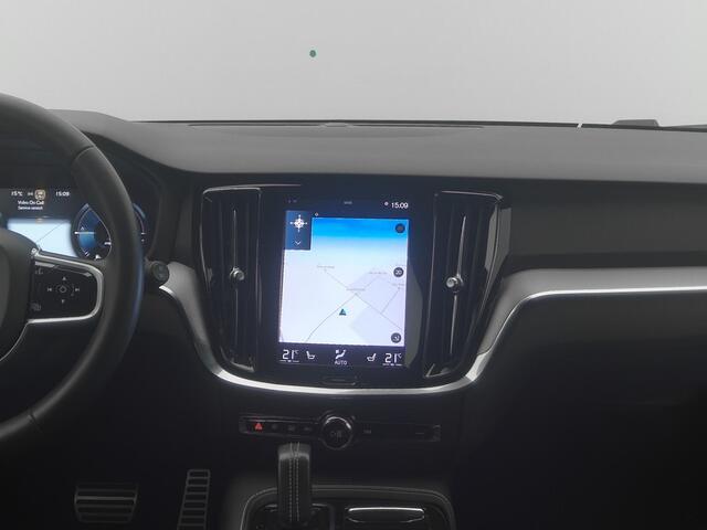 Volvo V60 2.0 T6 Recharge AWD R-Design | CAMERA | ADAPTIVE | STOEL- EN STUURVERW. | TREKHAAK