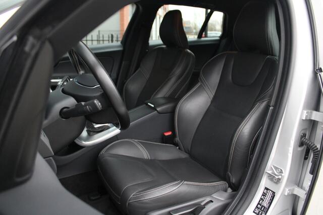 Volvo V60 1.5 T3 Polar+ Dynamic - Leder - Stoelverwarming - Trekhaak - Navi - PDC - On Call - Xenon - Rijklaar