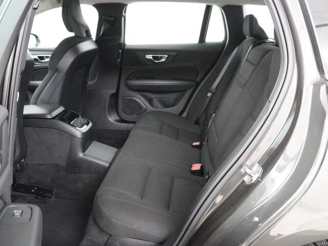 Volvo V60 2.0 T6 Recharge AWD Business Pro | Trekhaak | 360 Camera | Adaptive Cruise | Navigatie | Carplay | LED