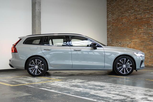 Volvo V60 T6 Plug-in hybrid AWD Plus Bright | Lederen Bekleding | Google Infotainment | Parkeercamera | Parkeersensoren voor + achter | Stoelverwarming | Stuurwielverwarming | Harman Kardon Premium Audio |