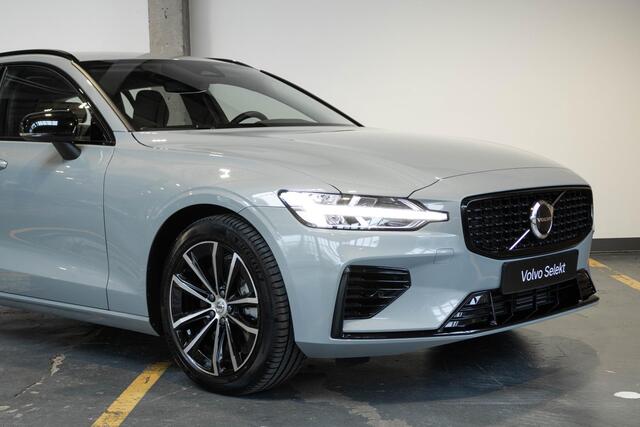 Volvo V60 T6 Plug-in hybrid AWD Plus Bright | Lederen Bekleding | Google Infotainment | Parkeercamera | Parkeersensoren voor + achter | Stoelverwarming | Stuurwielverwarming | Harman Kardon Premium Audio |