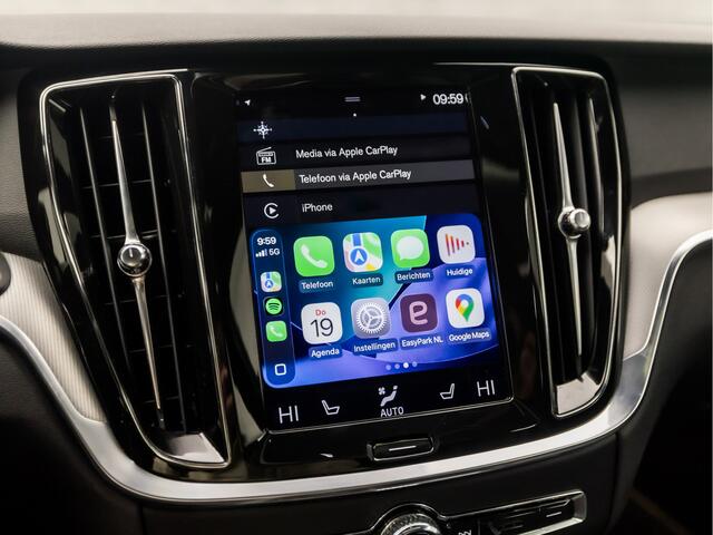 Volvo V60 2.0 T8 Twin Engine AWD R-Design 391Pk Automaat (PANORAMADAK, MEMORY SEATS, LEDER, STOELVERWARMING/KOELING, KEYLESS, SPORTSTOELEN, ZWART HEMEL, ADAPTIVE CRUISE, DRIVE MODE, NIEUWSTAAT)