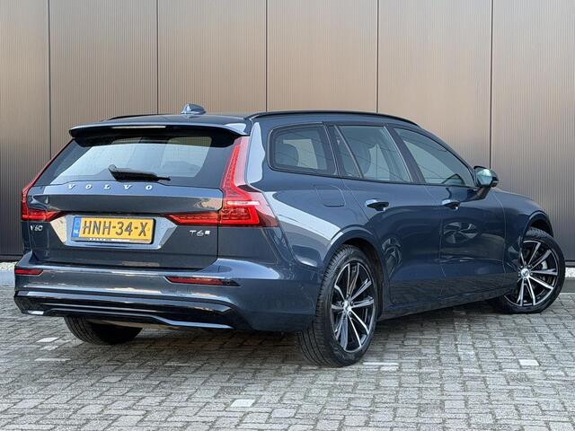 Volvo V60 2.0 T6 Plug-in hybrid AWD Plus Dark Adaptive Cruise Control / BLIS / 360 camera / Electr. stoelverstelling / Stoel-, stuur-, voorruit verwarming / Keyless drive /