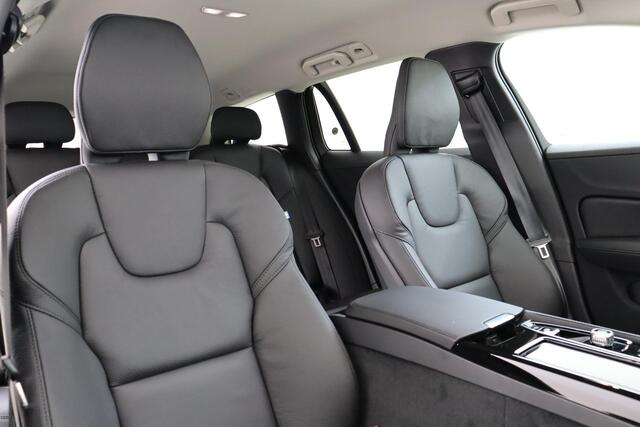 Volvo V60 T6 PLUG-IN HYBRID AWD ESSENTIAL -LEDER|ADAP.CRUISE|CLIMATE|PRIVACY.GLAS|PDC|19"