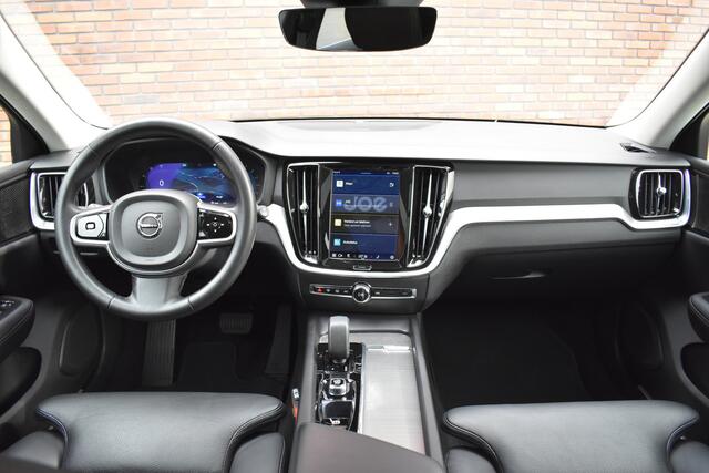 Volvo V60 B3 177PK Plus Bright | Schuif-kanteldak | Trekhaak | Harman/Kardon |