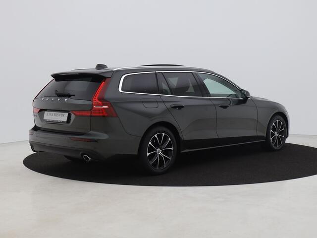 Volvo V60 2.0 B3 Momentum | PANO | CAMERA | ADAPTIVE | STOEL- EN STUURVERW.