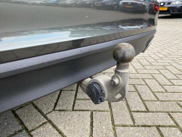 Volvo V60 2.0 T6 Twin Engine AWD R-Design | Automaat | Wegklapbare Trekhaak | Harman Kardon | Camera | Navigatie | Stoelverwarming | Full Led