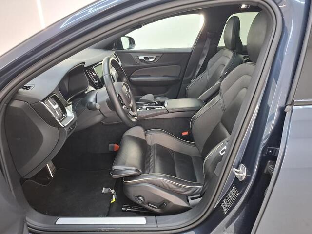 Volvo V60 T6 Recharge AWD R-Design | Navigatie | Adaptieve Cruise Control | Schuif-/Kanteldak | Keyless | Trekhaak | Memory | Stoel-/Stuurverwarming | Parkeercamera | LED Koplampen | Apple CarPlay & Android Auto | Park Assist | Zitverlenging | Elek. Stoelen | Getin