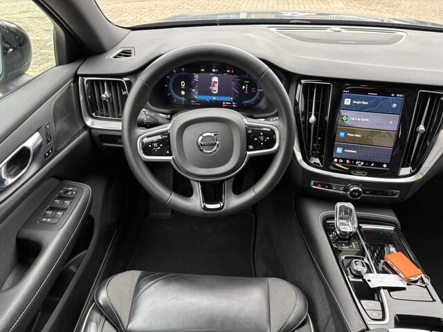 Volvo V60 2.0 T6 Plug-in hybrid AWD Ultimate Bright / Trekhaak Elektrisch Wegklapbaar / Stoel & Stuurverwarming / Google Maps Navi /