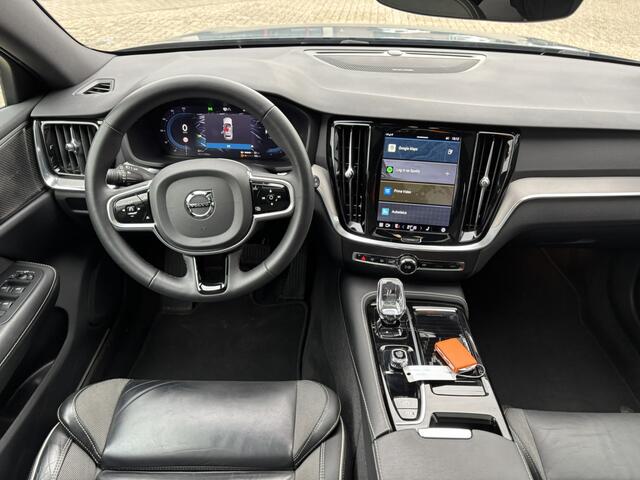 Volvo V60 2.0 T6 Plug-in hybrid AWD Ultimate Bright / Trekhaak Elektrisch Wegklapbaar / Stoel & Stuurverwarming / Google Maps Navi /