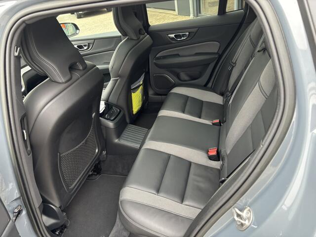 Volvo V60 2.0 T6 Plug-in hybrid AWD Ultimate Bright / Trekhaak Elektrisch Wegklapbaar / Stoel & Stuurverwarming / Google Maps Navi /