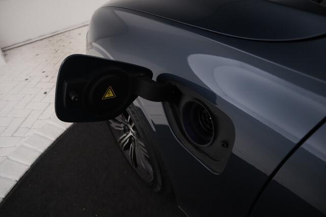 Volvo V60 2.0 T8 Twin Engine AWD Inscription Panorama, Apple carplay, Leder, Climate,