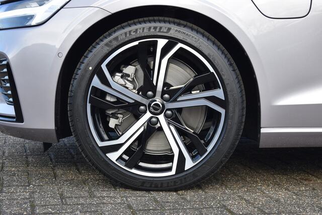 Volvo V60 T6 350PK Plug-in hybrid AWD Plus Dark Panodak | H&K | ACC | Blis | Contour Stoelen | Stuurverwarming