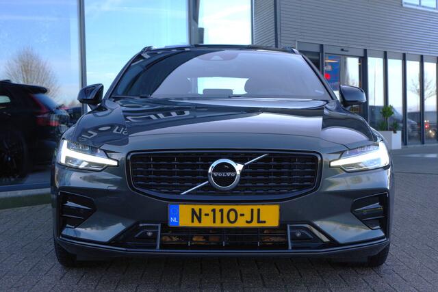 Volvo V60 2.0 B3 163 PK R-Design, Panoramadak, Harman/Kardon, Trekhaak, Leder, Sportstoelen