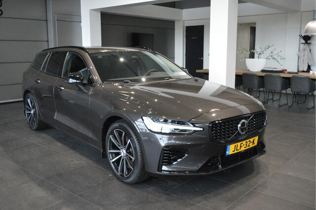 Volvo V60 2.0 T6 Plug-in hybrid AWD Plus Dark leer trekhaak !!