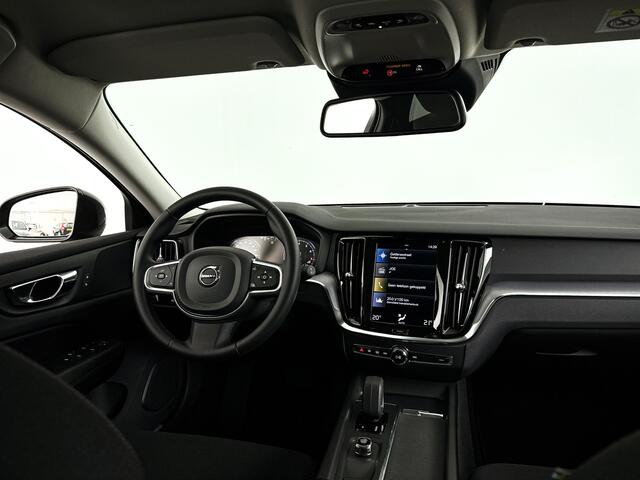 Volvo V60 B3 Essential Edition | Parkeercamera | Cruise control | Navigatie
