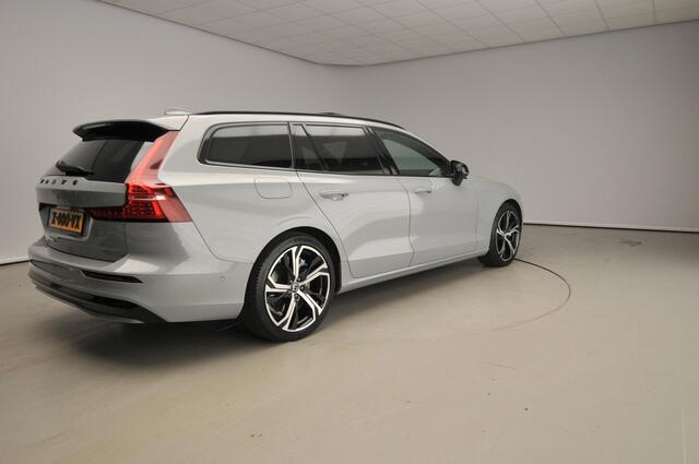 Volvo V60 2.0 T6 Plug-in hybrid AWD Ultimate Dark | Pano | Trekhaak | 360 cam | HUD | Stuur + stoelverwarming v+a