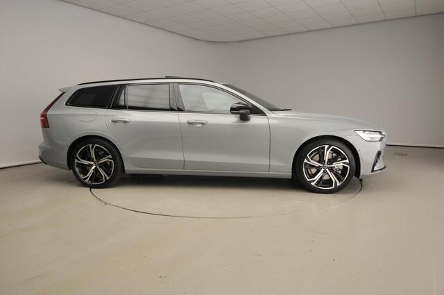 Volvo V60 2.0 T6 Plug-in hybrid AWD Ultimate Dark | Pano | Trekhaak | 360 cam | HUD | Stuur + stoelverwarming v+a
