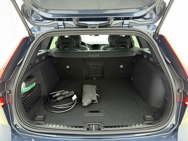 Volvo V60 T8 455pk AWD Ultra Perf. Ed. Dark / Panorama dak / Sport stoelen / Head up display / Harman Kardon / Camera rondom /