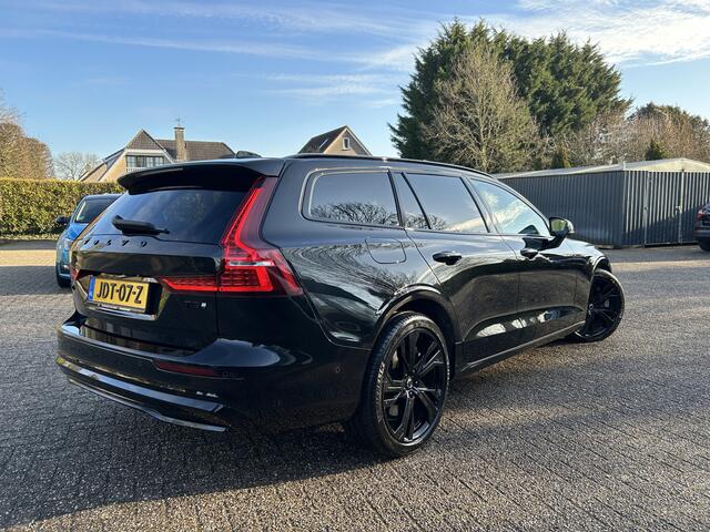 Volvo V60 2.0 T8 Plug-in hybrid AWD Ultra Dark