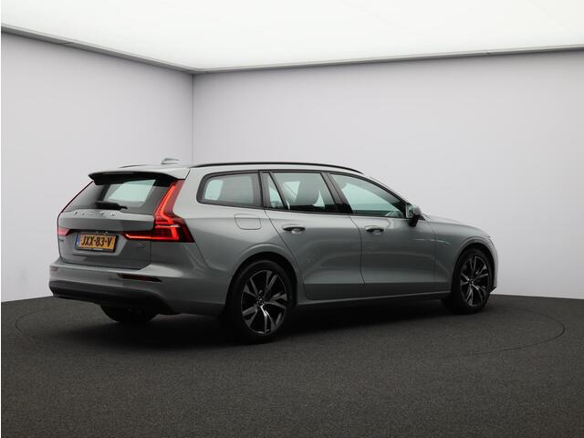 Volvo V60 2.0 B4 Essential Edition / Stoel-, stuurwiel- & achterbankverwarming / Achteruitrijcamera / Pilot Assist / BLIS