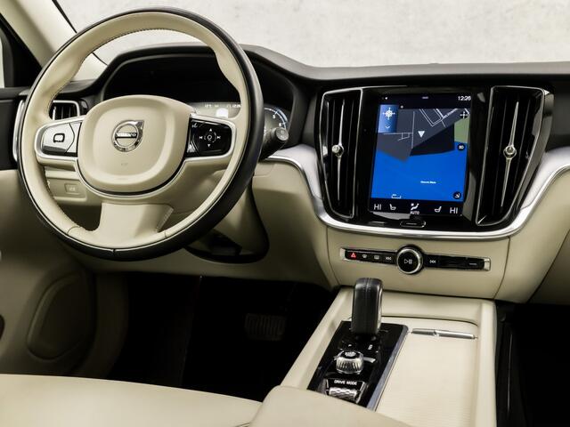 Volvo V60 2.0 B3 Inscription Sport 177Pk Automaat (APPLE CARPLAY, LEDER, 20'' LM VELGEN, STUUR/STOELVERWARMING, SPORTSTOELEN, ADAPTIVE CRUISE, PARKEERSENSOREN, NIEUWSTAAT)