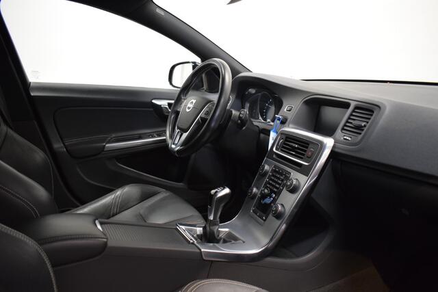 Volvo V60 2.0 T3 153pk Polar+ Leer/ Stoelverw./ Xenon/ PDC v+a