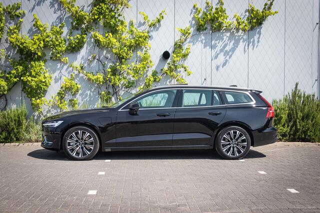 Volvo V60 2.0 T6 Plug-in hybrid AWD Ultra Bright | Adaptieve Cruise Control | Dodehoek Detectie | 360 Camera | Adaptieve Koplampen | Head-Up Display | Leder Blond | Elektr. Stoelen | Stoel+Stuurverwarming