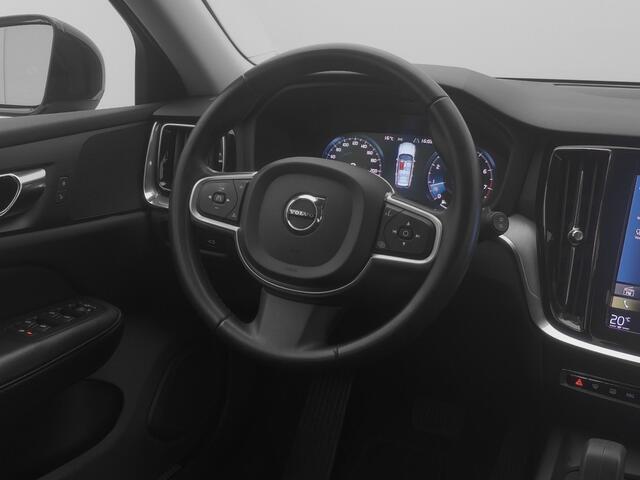 Volvo V60 2.0 B3 Momentum Advantage | CRUISE | TREKHAAK