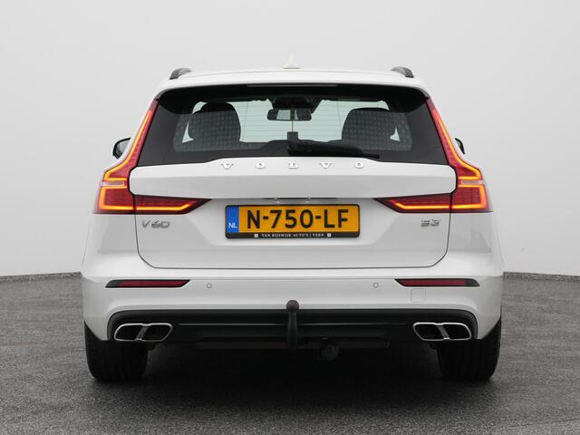 Volvo V60 2.0 B3 Momentum Advantage | CRUISE | TREKHAAK