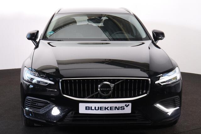 Volvo V60 T6 Recharge AWD Core Bright - IntelliSafe Assist & Surround - 360º Camera - Harman/Kardon audio - Adaptieve LED koplampen - Verwarmde voorstoelen, stuur & achterbank - Parkeersensoren voor & achter - Extra getint glas - 18' LMV