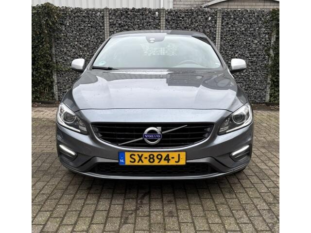 Volvo V60 2.0 T4 Bus. Sport