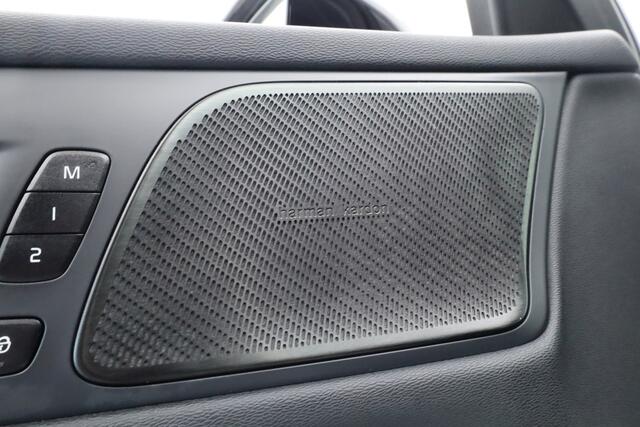 Volvo V60 T8 Recharge R-Design | Memory Seats | Pilot Assist | H&K Audio | Stoel- Stuurverw. | Elek. Trekhaak | Nav + CarPlay