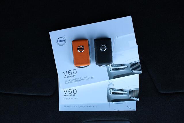 Volvo V60 T6 Automaat Recharge AWD R-Design | Head-Up | 360 Camera | Schuif/kanteldak | Trekhaak | Adapt. Cruise | El. stoelen met geheugen |
