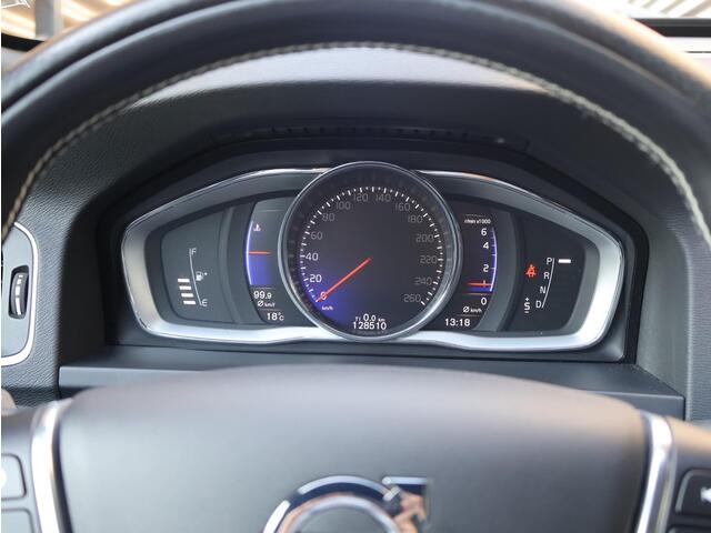 Volvo V60 T3 AUT Nordic+ | Volvo Dealer onderhouden | Trekhaak