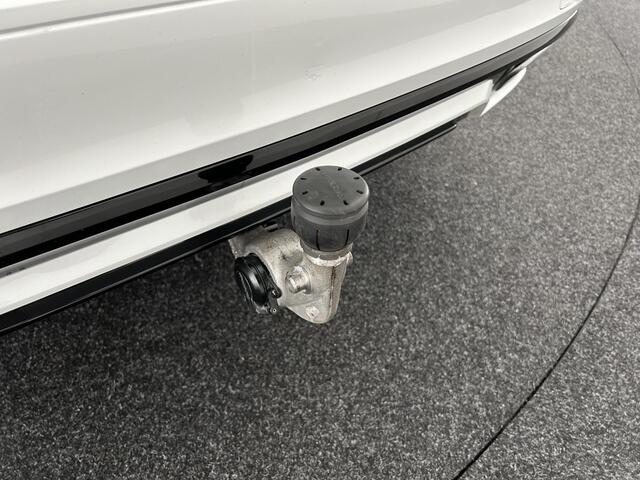 Volvo V60 2.0 T8 390pk Twin Engine AWD R-Design Trekhaak Camera harman/kardon Stoelverwarming Navigatie