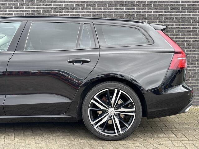 Volvo V60 2.0 B3 Momentum Advantage Sport Pack | Camera | Navigatie | DAB+ |