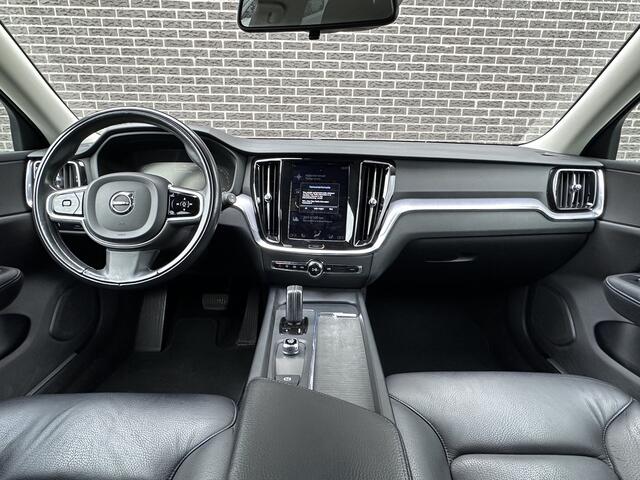 Volvo V60 2.0 B3 Momentum Advantage Sport Pack | Camera | Navigatie | DAB+ |