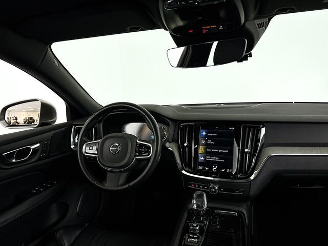 Volvo V60 T8 Twin Engine AWD Inscription | Panoramadak | 360° camera | Head-up Display |Stoelverwarming | Harman Kardon | Trekhaak