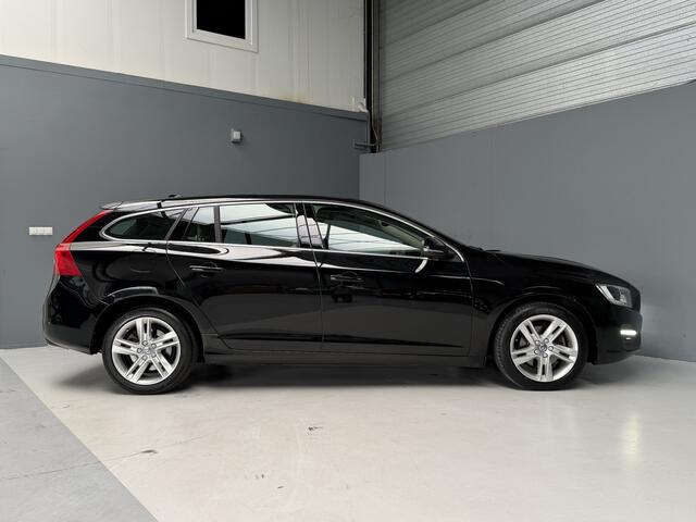 Volvo V60 1.5 T3 Nordic+ Automaat|Leder|Xenon|Cruise