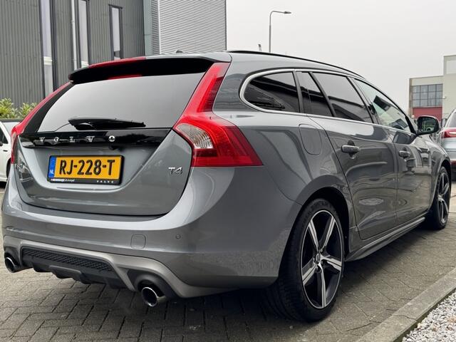 Volvo V60 2.0 T4 R-Design