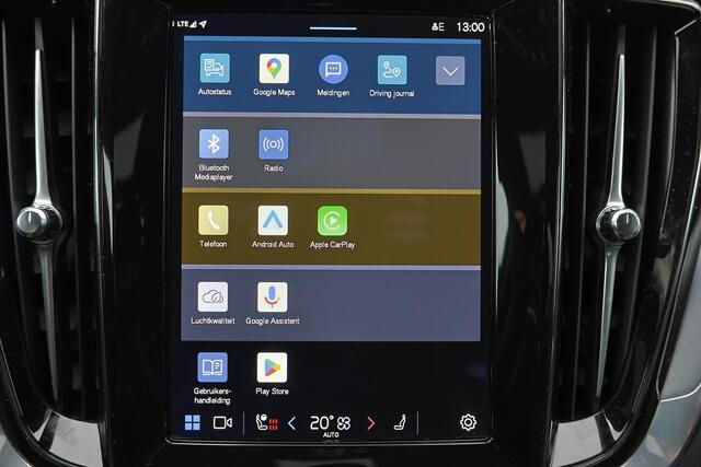 Volvo V60 T6 Recharge AWD Core - Adaptive Cruise Control - Parkeercamera achter - Verwarmde voorstoelen, stuur & achterbank - Parkeersensoren voor & achter - High Performance audio - Extra getint glas - 18' LMV