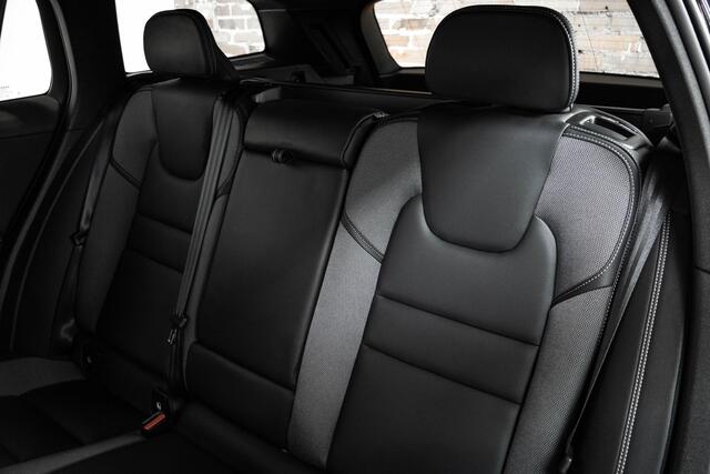 Volvo V60 T6 Plug-in hybrid AWD Plus Dark | Adaptive Cruise Control | 360° Parkeercamera | BLIS | Stoelverwarming | Stuurwielverwarming | Wegklapbare trekhaak | Harman Kardon Premium Audio | Google infotainment |