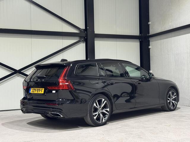 Volvo V60 2.0 T8 Recharge AWD R-Design | panorama | leder | trekhaak | black optiek |
