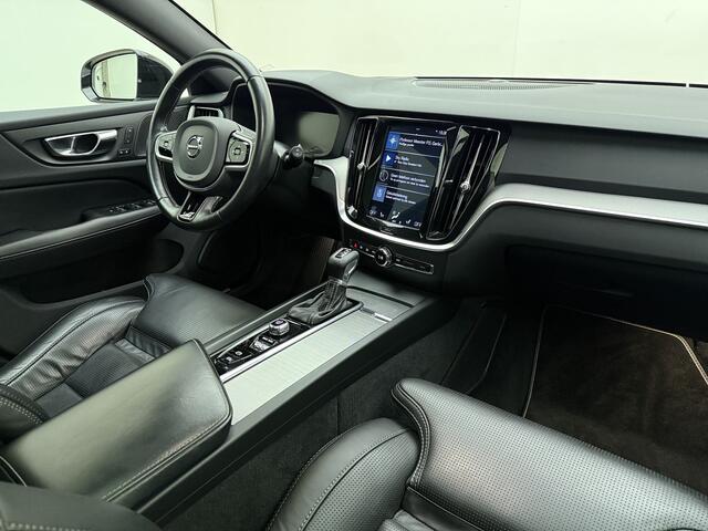 Volvo V60 T5 251PK Automaat R-Design / Head-Up / Stoelventilatie / Harman&Kardon / Elektr. Stoelen / 360 Camera / Trekhaak / Panoramadak / DAB / Adapt. Cruise / BLIS /