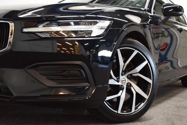 Volvo V60 2.0 T5 250pk AUT8 Momentum Trekhaak 1800kg/ Leer/ Pano/ Stoelverw.