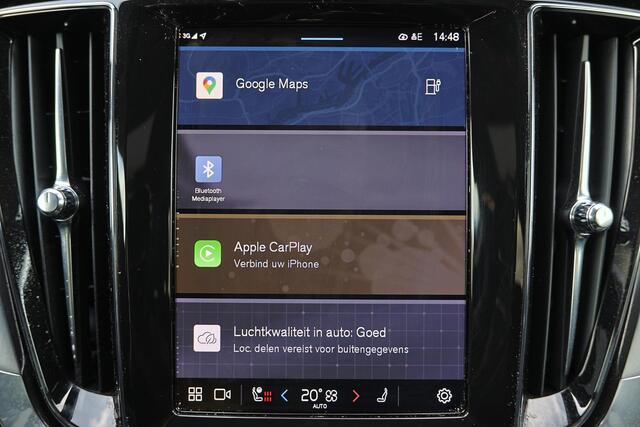 Volvo V60 T6 Recharge AWD Core Bright - IntelliSafe Assist & Surround - 360º Camera - Harman/Kardon audio - Adaptieve LED koplampen - Verwarmde voorstoelen, stuur & achterbank - Parkeersensoren voor & achter - Extra getint glas - 18' LMV