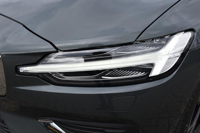 Volvo V60 T6 350PK Plug-in hybrid AWD Ultra Dark | Demo | Blis | Stoelventilatie | Massage Stoelen | Panodak | 360 Camera | B&W